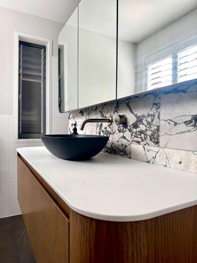 Clever Small Bathroom