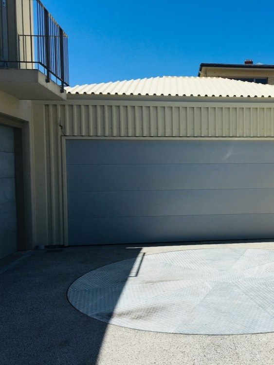 St Heiler's Garage