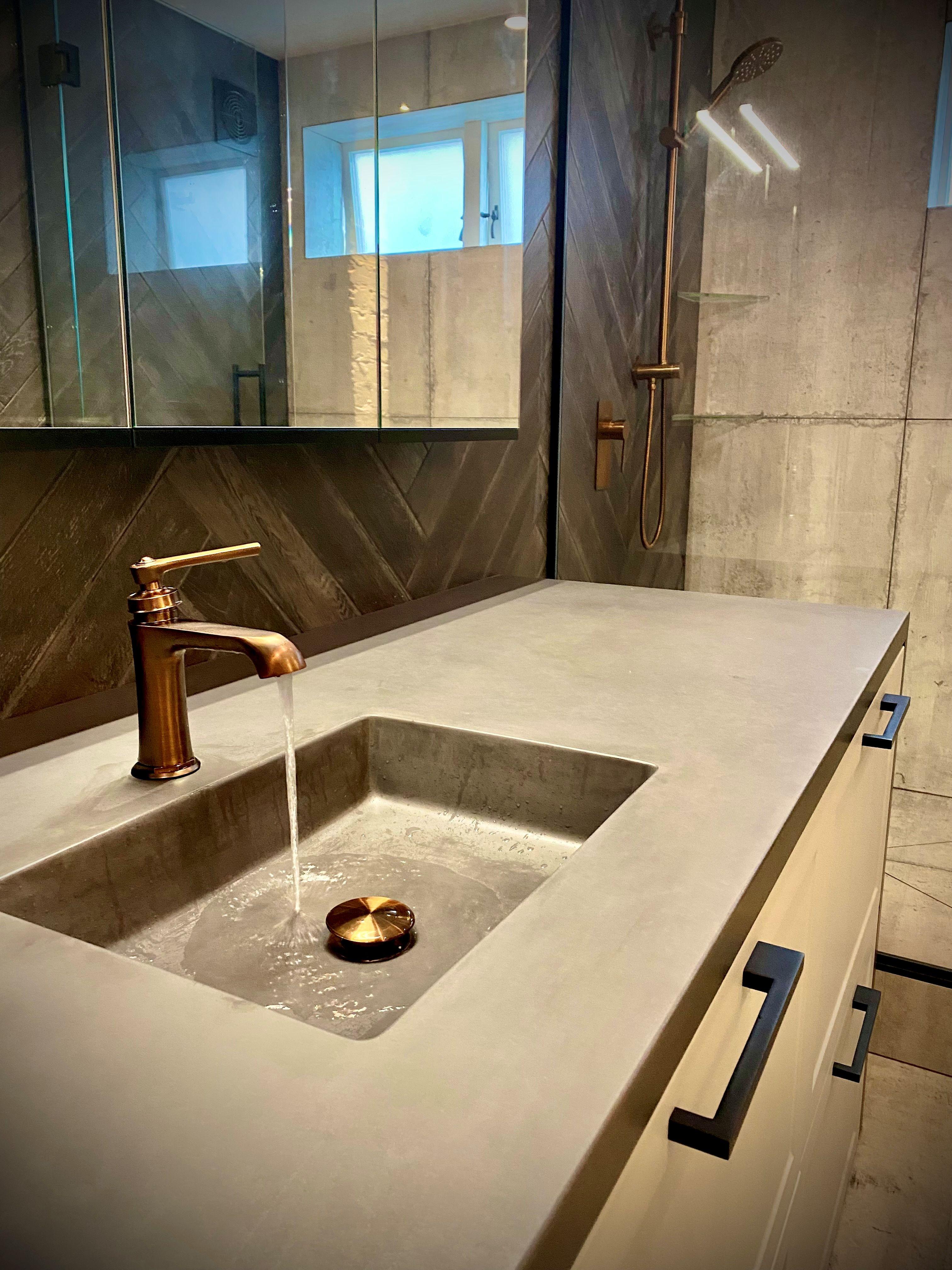 Storage to Bathroom